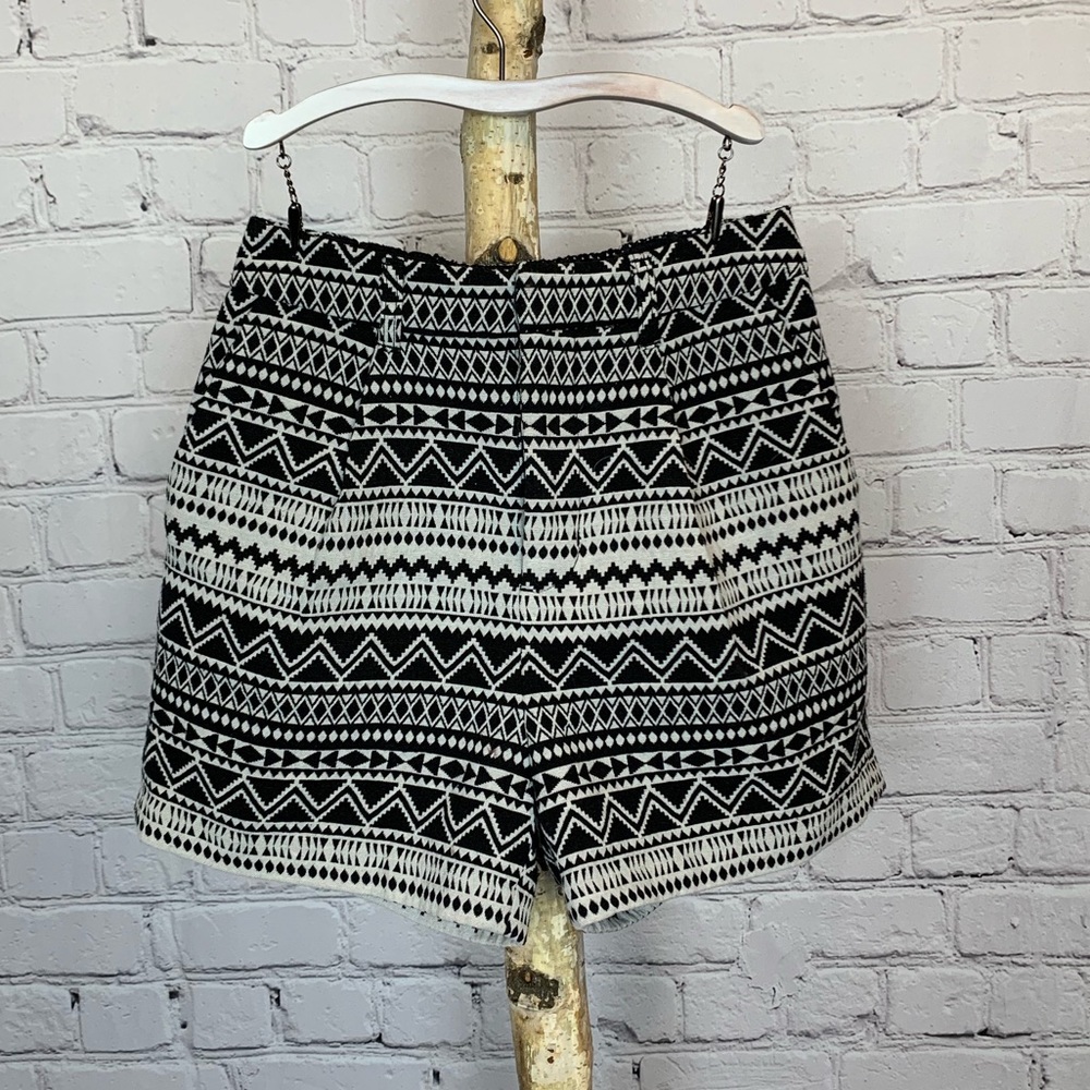 🌸 2 for $12! High-Waist Aztec Print Shorts